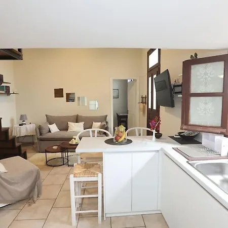 Efi Cozy Loft With Courtyard In