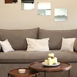 아파트 Efi Cozy Loft With Courtyard In