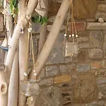Efi Cozy Loft With Courtyard In * 에르무폴리