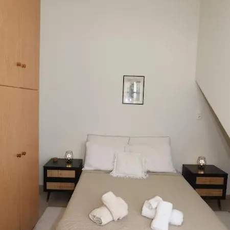 Efi Cozy Loft With Courtyard In