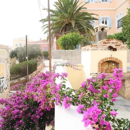 Efi Cozy Loft With Courtyard In Apartamento Hermópolis