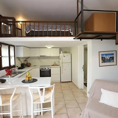 Efi Cozy Loft With Courtyard In *