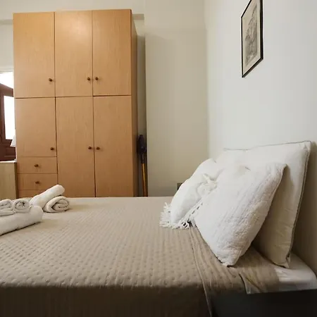 Apartamento Efi Cozy Loft With Courtyard In Hermópolis