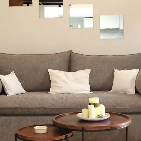 Apartamento Efi Cozy Loft With Courtyard In