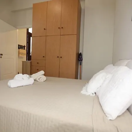 Efi Cozy Loft With Courtyard In Apartament