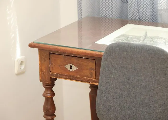 Efi Cozy Loft With Courtyard In דירה ארמופוליס