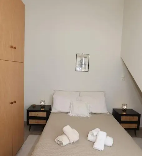 Efi Cozy Loft With Courtyard In