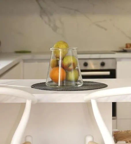 Efi Cozy Loft With Courtyard In דירה *