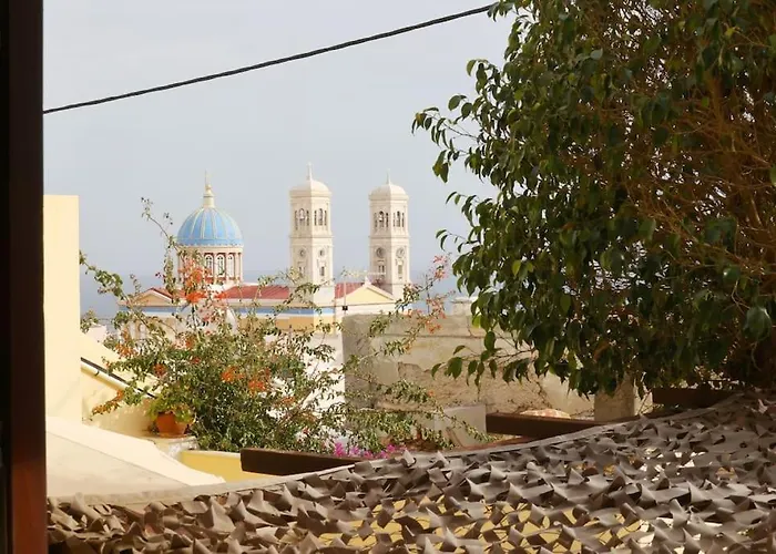 Efi Cozy Loft With Courtyard In דירה ארמופוליס