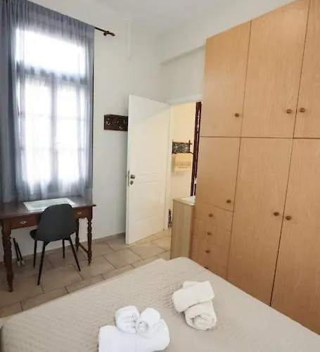 Efi Cozy Loft With Courtyard In * ארמופוליס